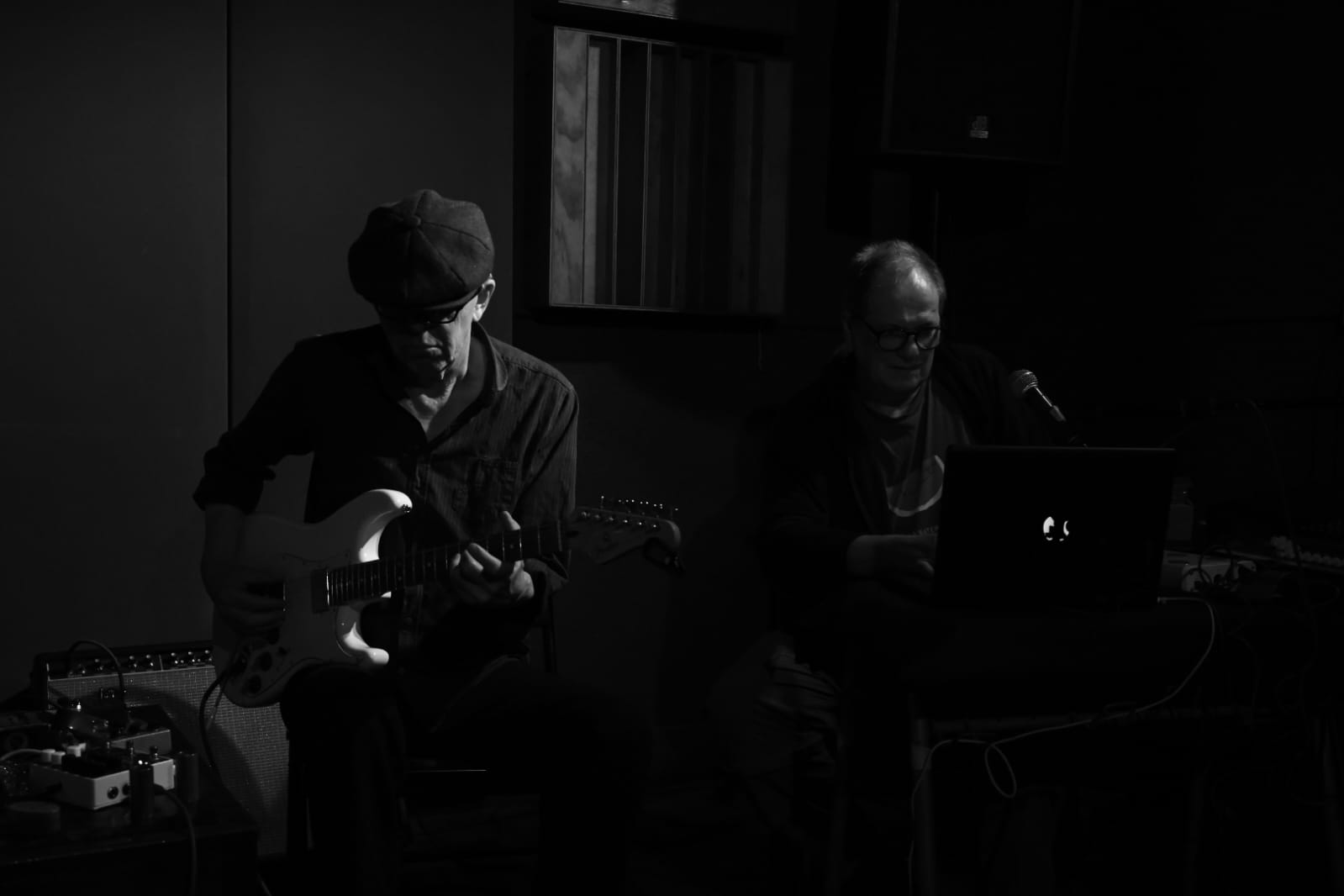 Schnee + Antonia Valladares + No Hnos Carrasco